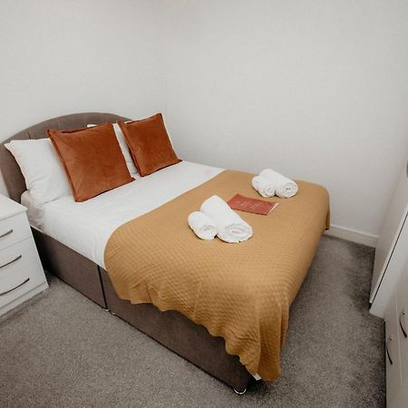 Elthorne Luxury Apartments - Uxbridge Bagian luar foto