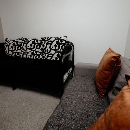 Elthorne Luxury Apartments - Uxbridge Bagian luar foto