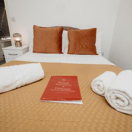 Elthorne Luxury Apartments - Uxbridge Bagian luar foto
