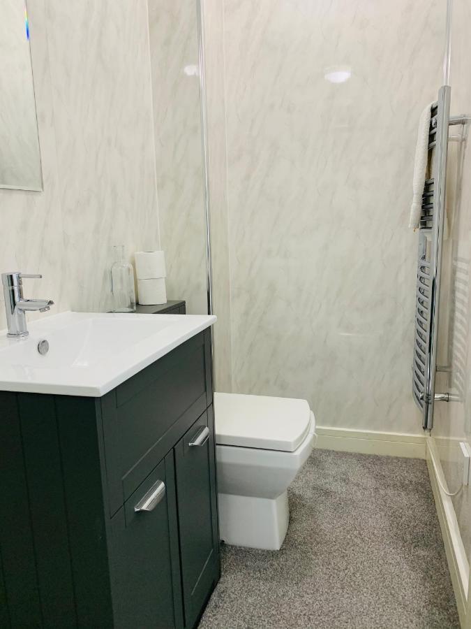 Elthorne Luxury Apartments - Uxbridge Bagian luar foto