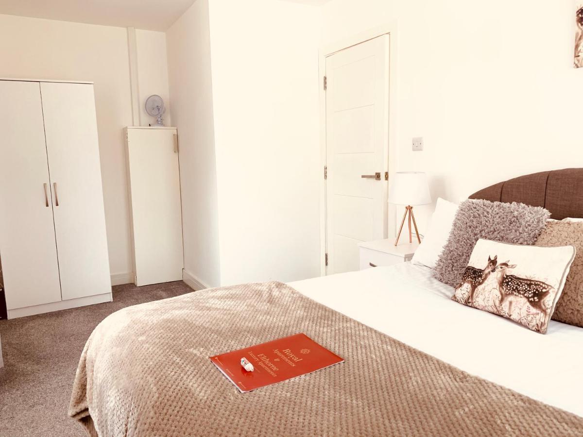 Elthorne Luxury Apartments - Uxbridge Bagian luar foto