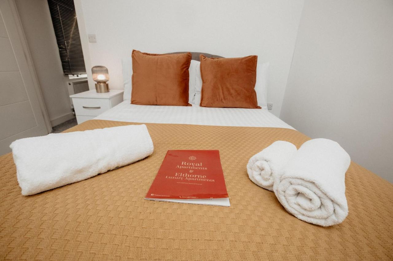 Elthorne Luxury Apartments - Uxbridge Bagian luar foto