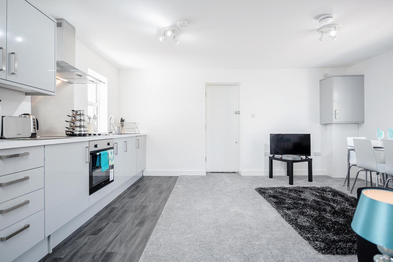 Elthorne Luxury Apartments - Uxbridge Bagian luar foto