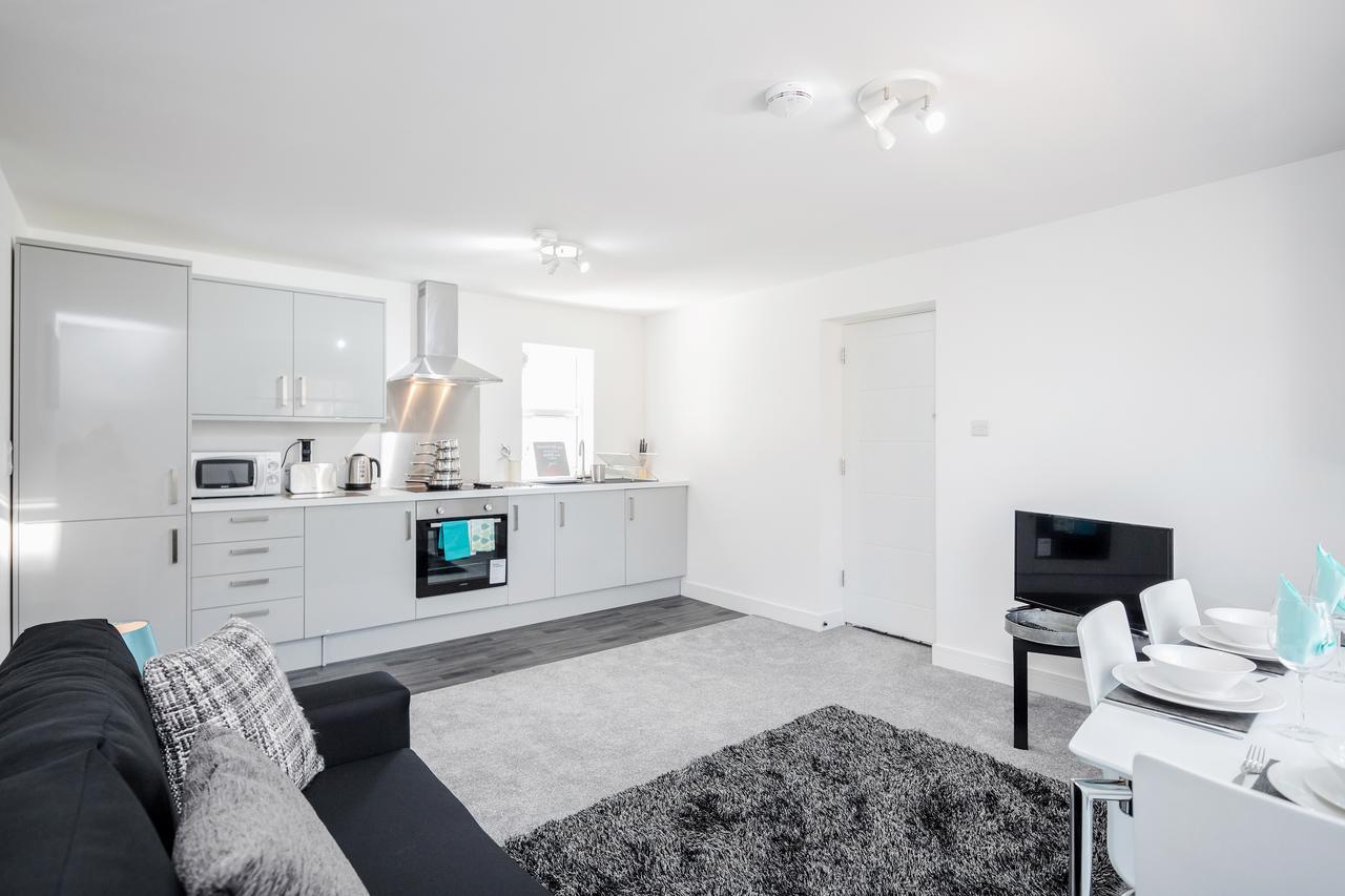 Elthorne Luxury Apartments - Uxbridge Bagian luar foto