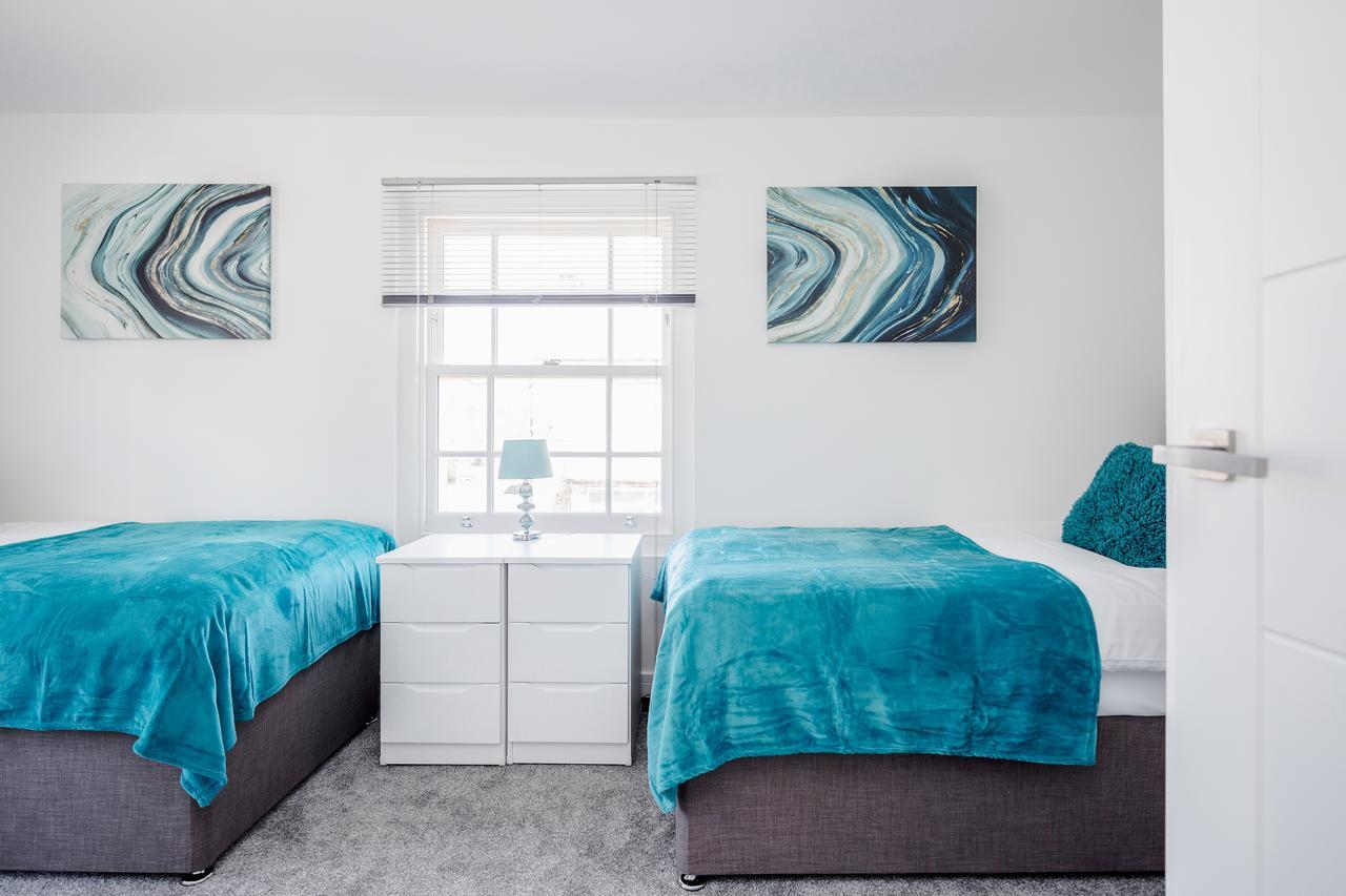 Elthorne Luxury Apartments - Uxbridge Bagian luar foto