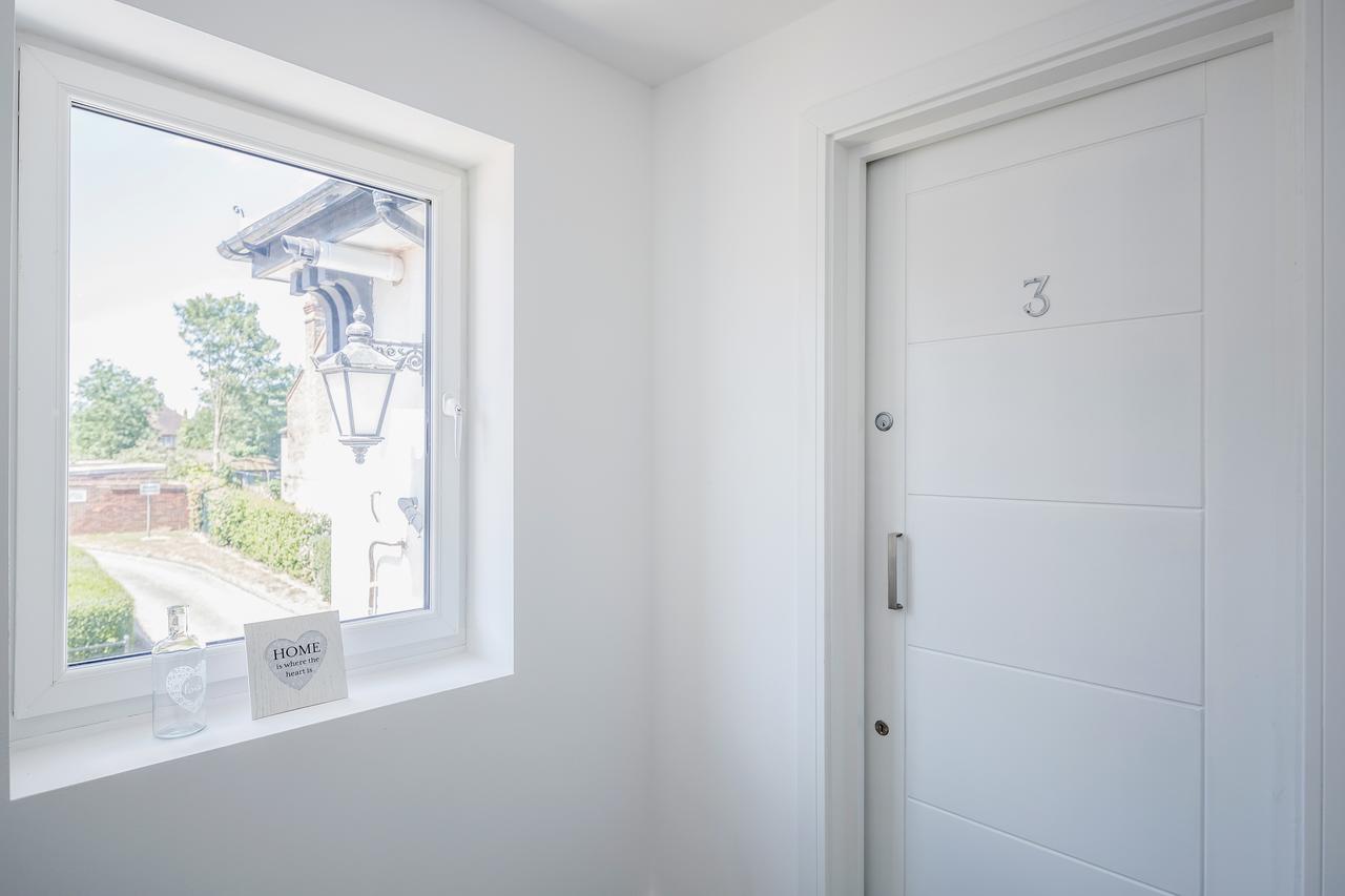 Elthorne Luxury Apartments - Uxbridge Bagian luar foto